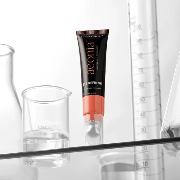 Aeonia Eye Refresh by Delavie Sciences New in Box - Picture 3 of 3